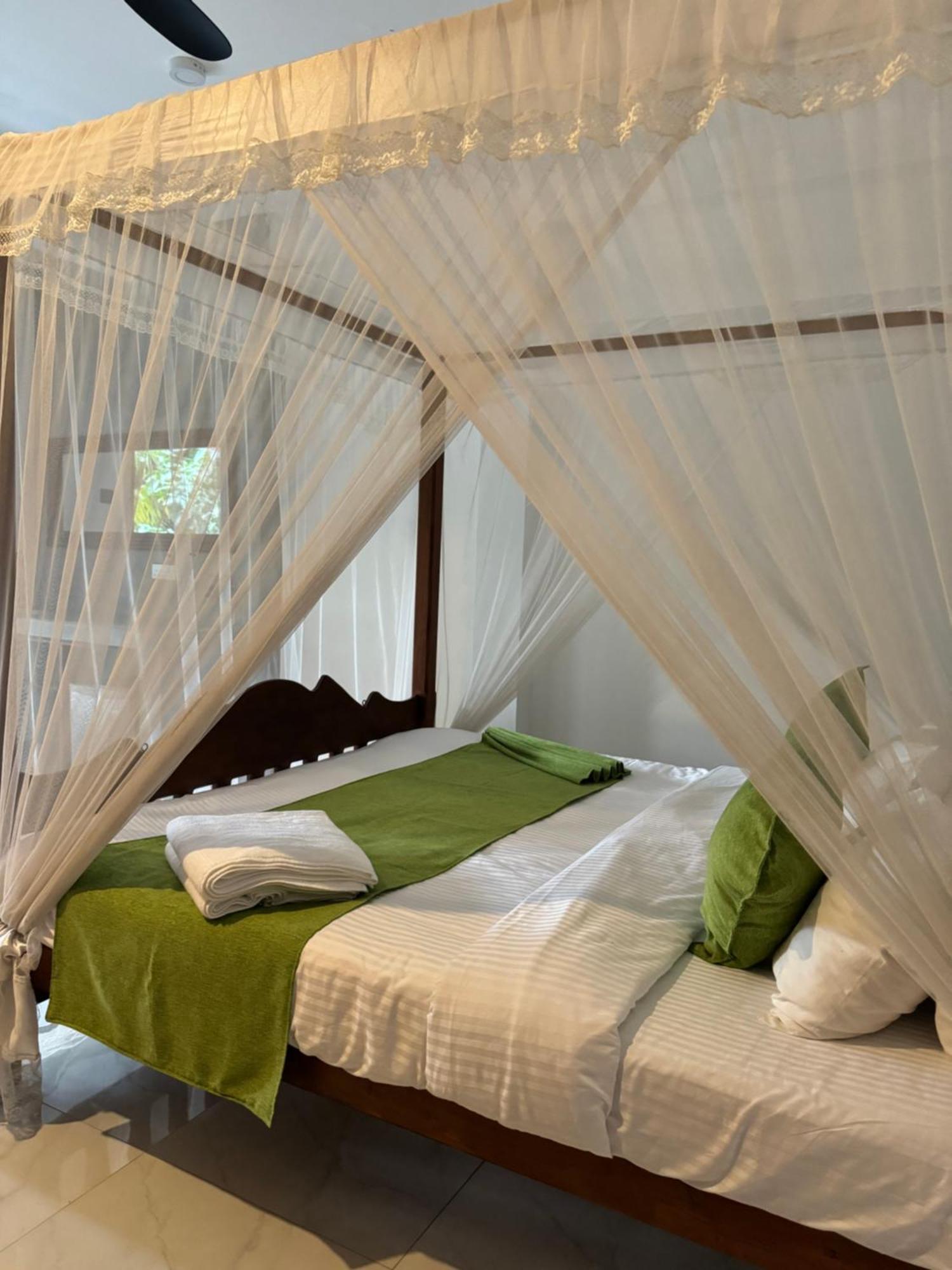 Brinkhouse Guesthouse , Unawatuna Beach Eksteriør billede