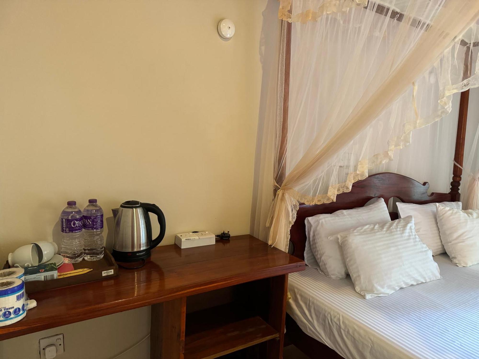 Brinkhouse Guesthouse , Unawatuna Beach Eksteriør billede