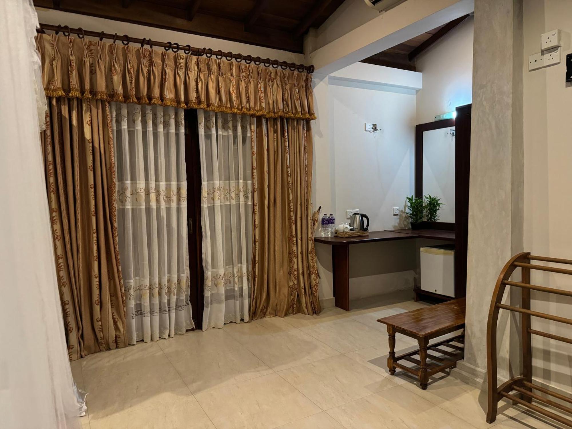 Brinkhouse Guesthouse , Unawatuna Beach Eksteriør billede