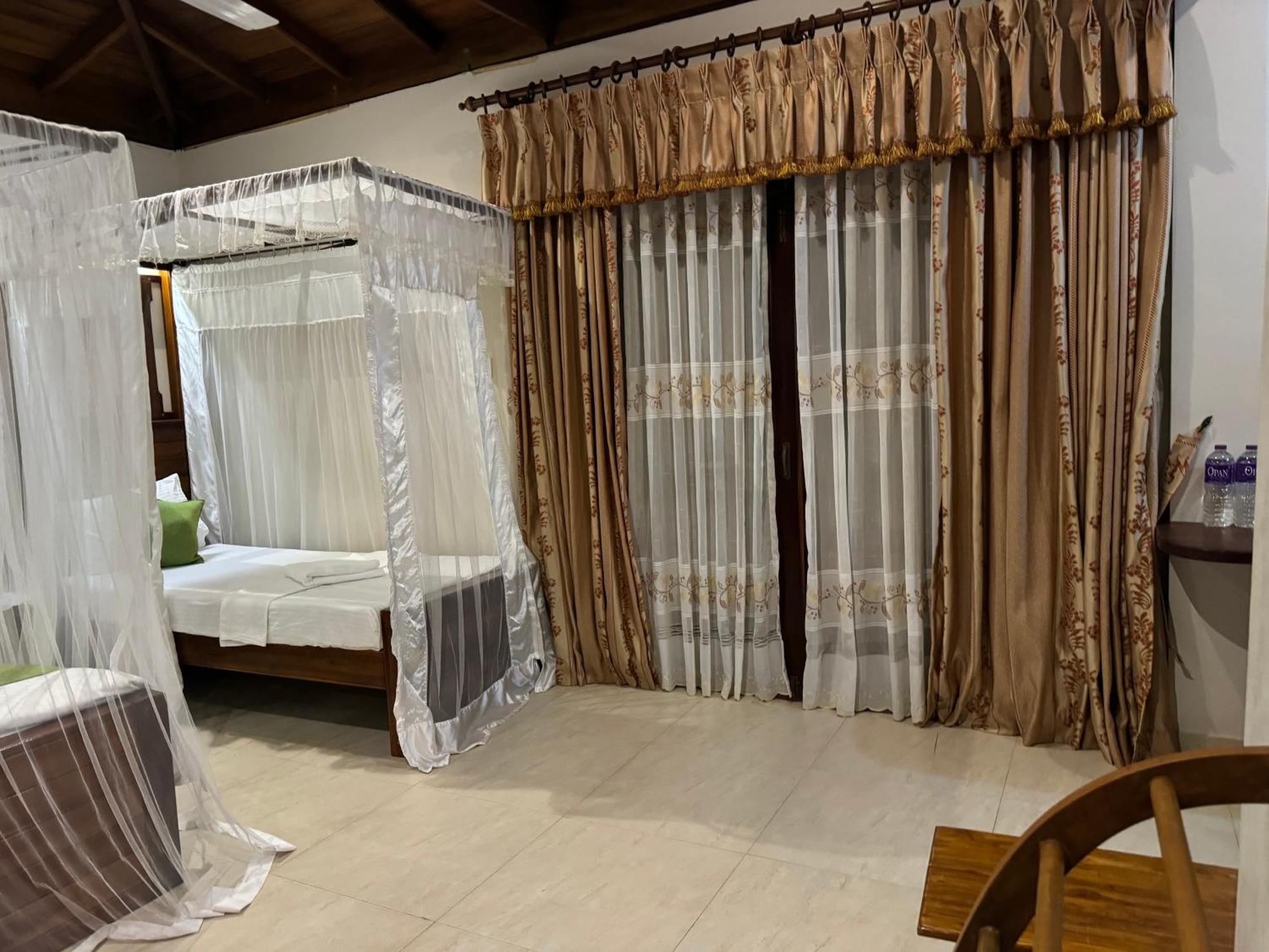 Brinkhouse Guesthouse , Unawatuna Beach Eksteriør billede