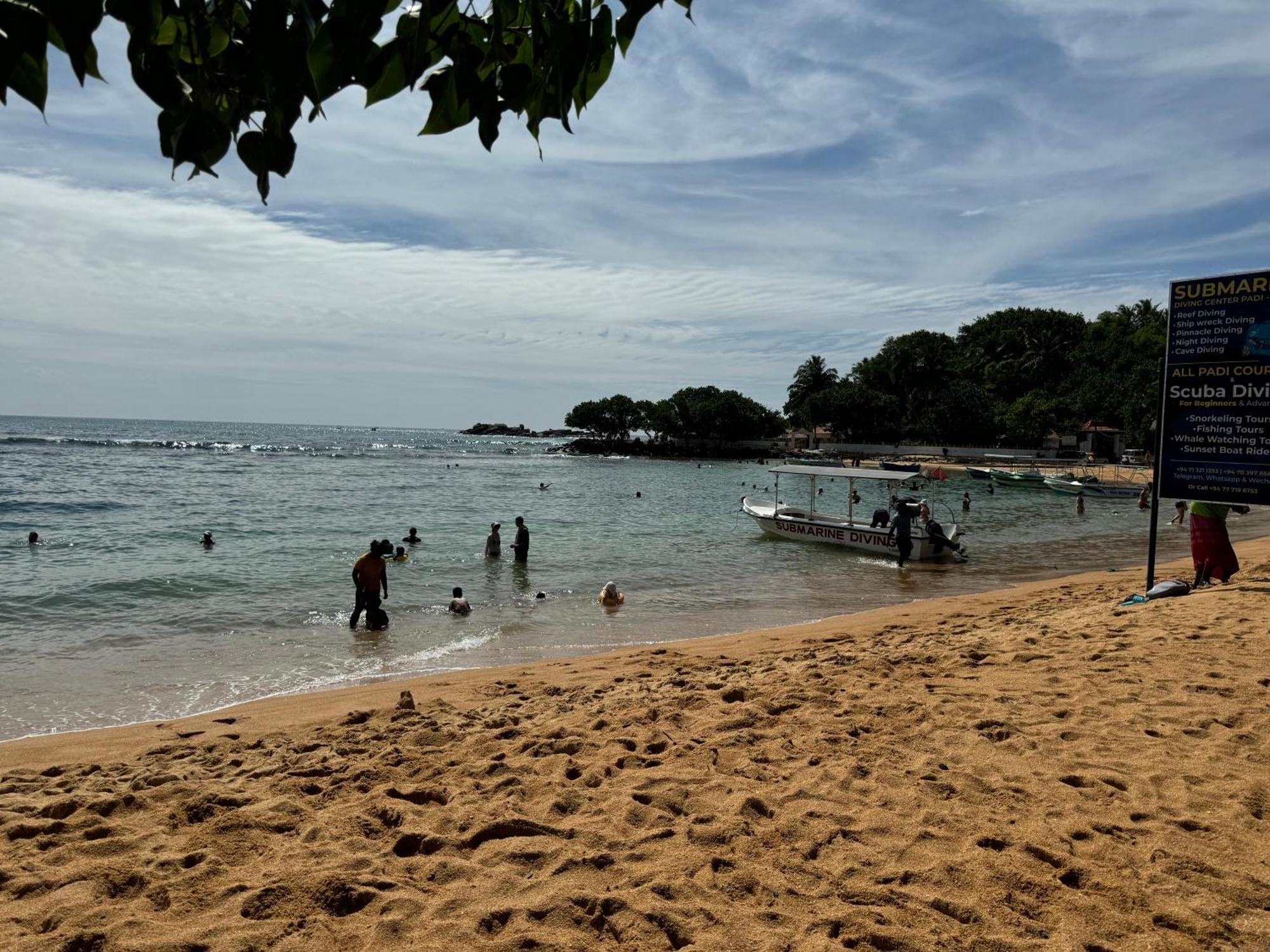 Brinkhouse Guesthouse , Unawatuna Beach Eksteriør billede