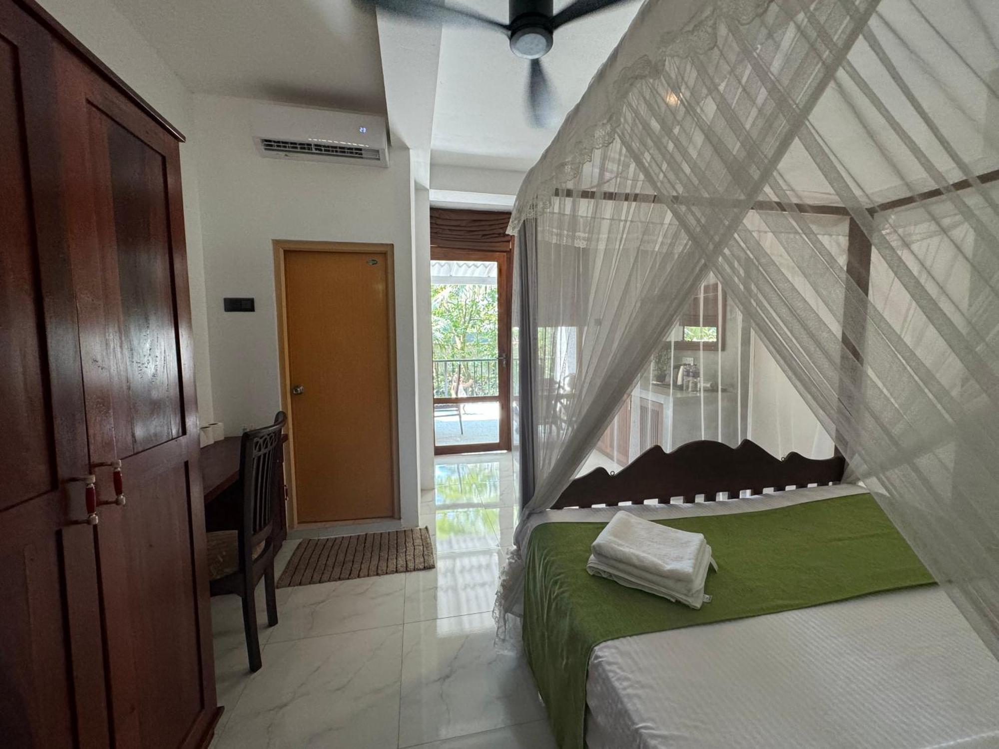Brinkhouse Guesthouse , Unawatuna Beach Eksteriør billede