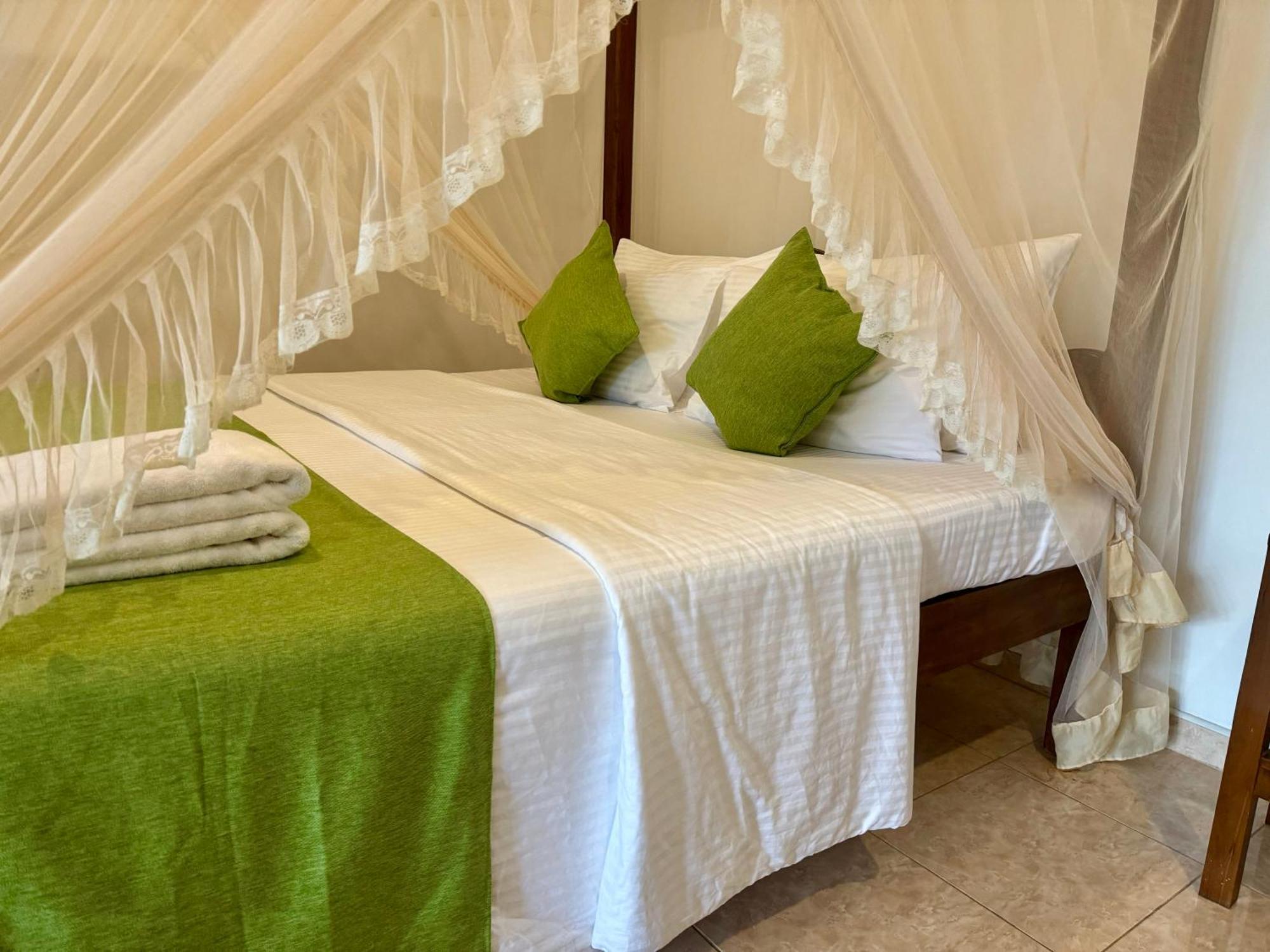 Brinkhouse Guesthouse , Unawatuna Beach Eksteriør billede