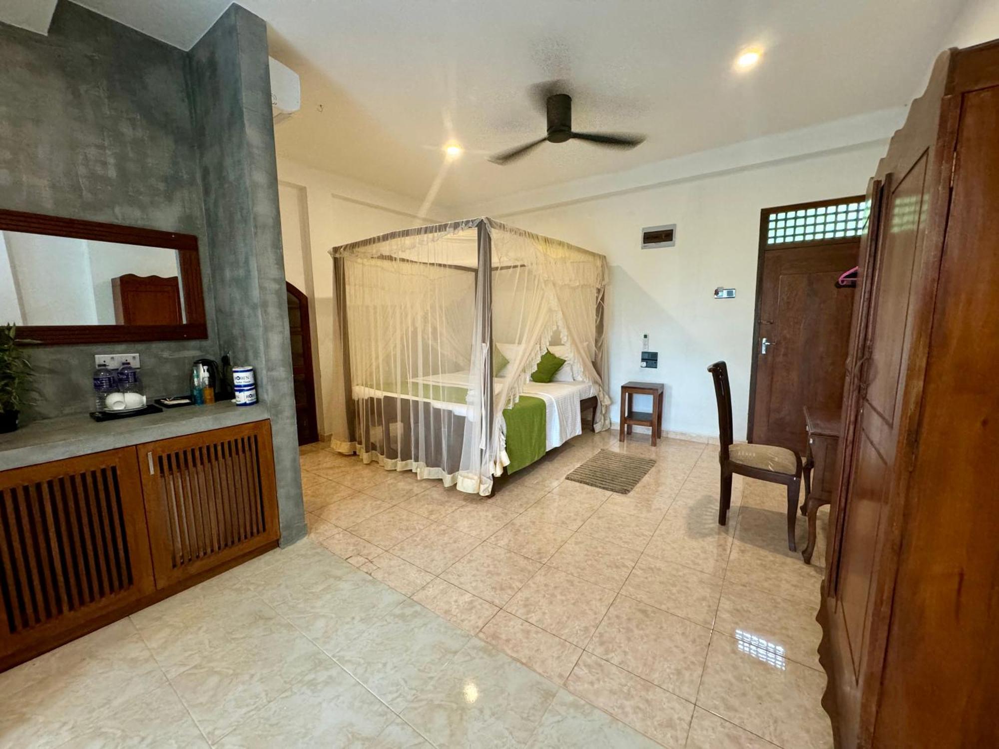 Brinkhouse Guesthouse , Unawatuna Beach Eksteriør billede